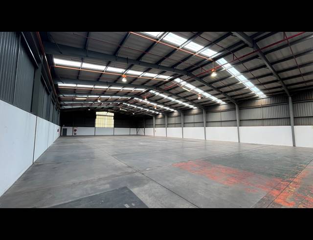 1,584M² WAREHOUSE TO LET IN ISANDO